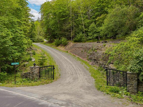 4th image of 40 Mamoud Hills, Lot #4 Road