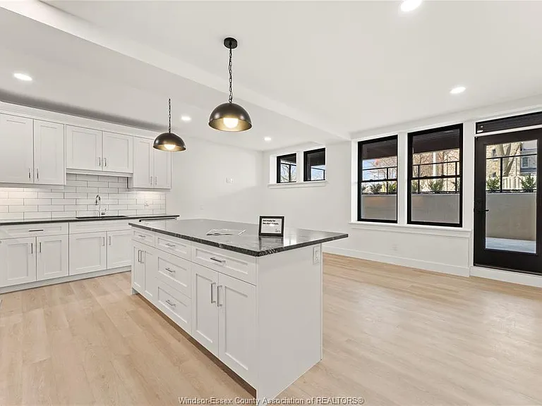 247 Brock St #104 — Photo 6