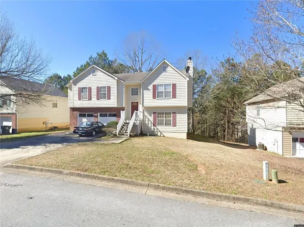 5725 Chisolm Trl, College Park, GA 30349