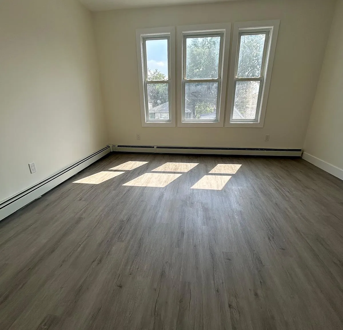 1 bed, $1,600 — Photo 2
