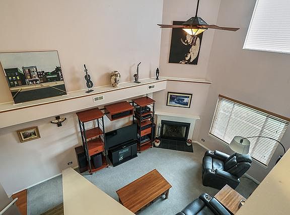 5th image of 909 Lauren Ct