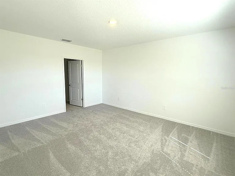 2081 Hallier Cv — Photo 13