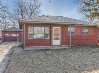 3734 Richmond Rd NE, Cedar Rapids, IA 52402