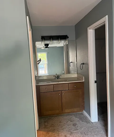 606 Squire Ln #G — Photo 19