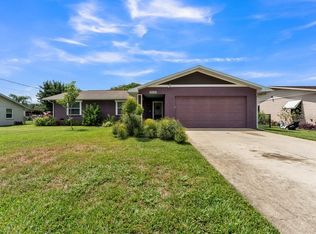 32105 Perch Ave, Tavares, FL 32778