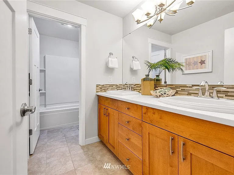 23372 SE 4th Pl — Photo 21