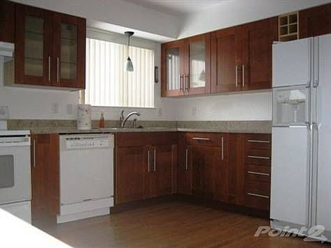 1st image of 28523 Lake Park Dr