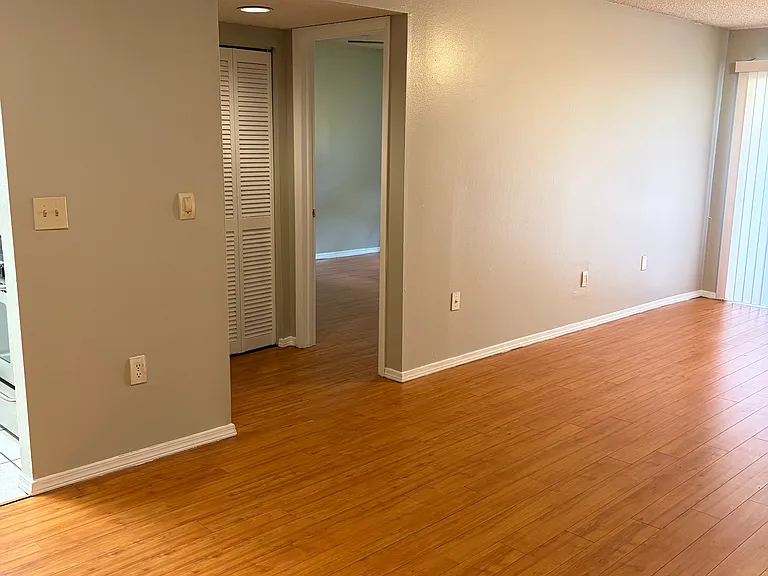 960 Lake Destiny D Rd #B — Photo 7