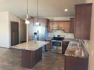 N1818 Hyacinth Ct, Greenville, WI 54942