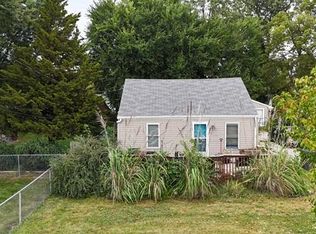 215 McKinley Ave, Des Moines, IA 50315