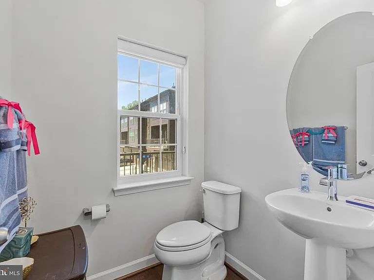 4402 Fair Lakes Ct — Photo 12