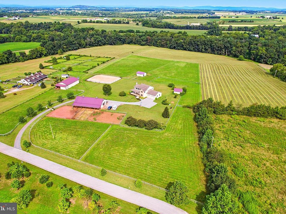 1st image of 115 Creekland Dr