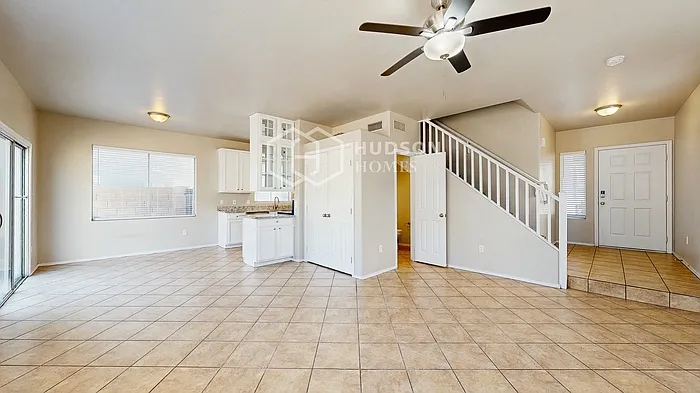 4018 W Irwin Ave — Photo 5