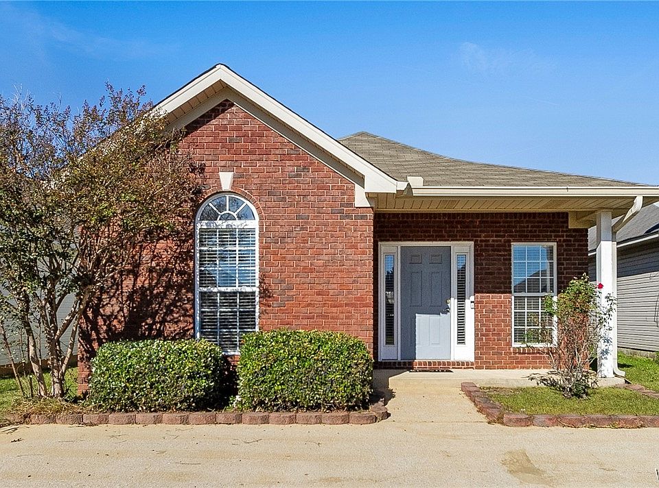1st image of 2212 Starlight Dr