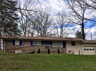 14 Pleasant Hill Cir, Blairsville, GA 30512