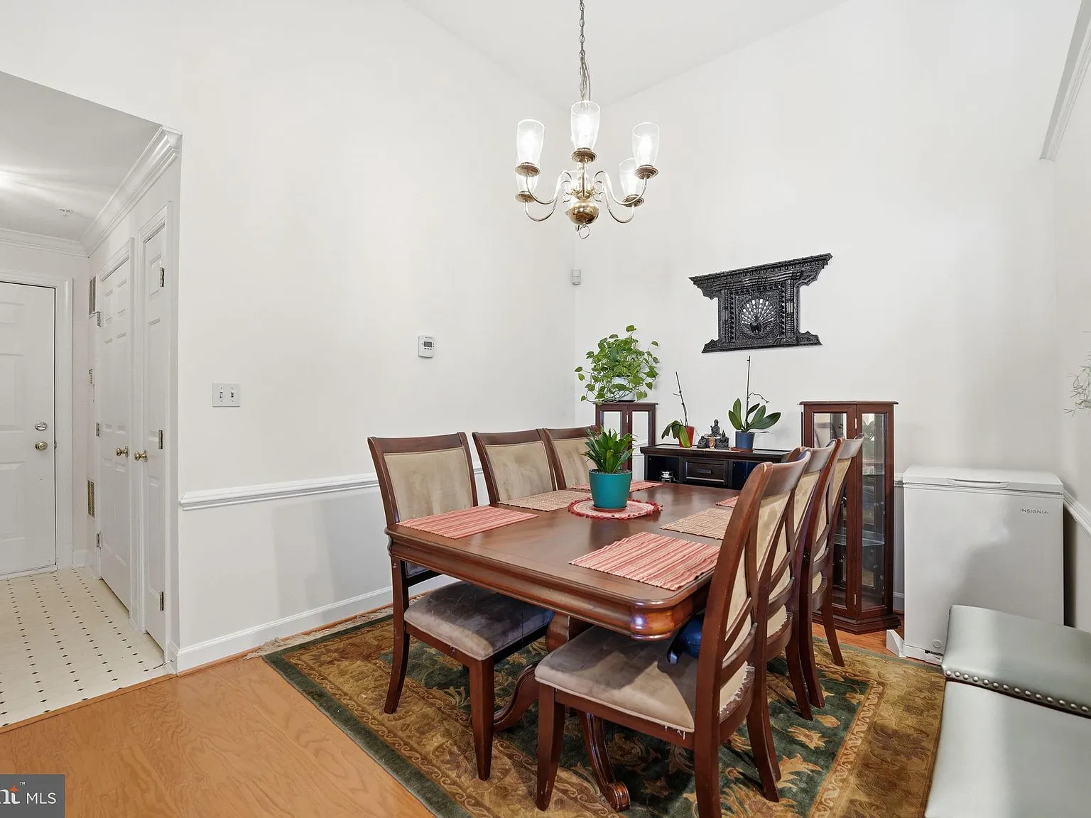 2 bed, 2.0 bath, 1220 sqft, $2,600 — Photo 3