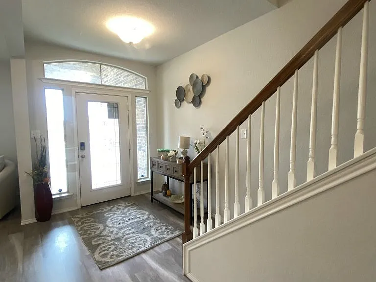 2611 Cortona St — Photo 2