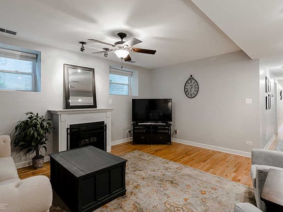 5th image of 4717 N Beacon St #1N