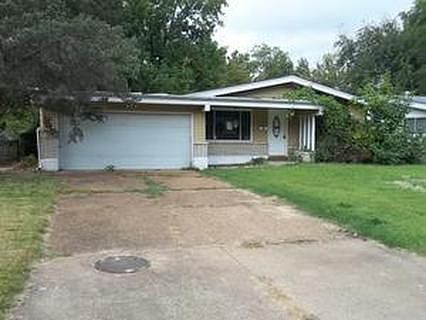 1st image of 10253 Cedarhurst Dr