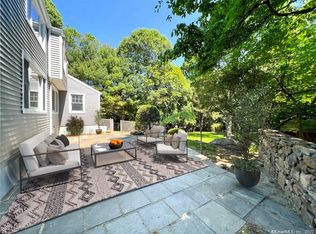 23 Apple Tree Ln, Stamford, CT 06905