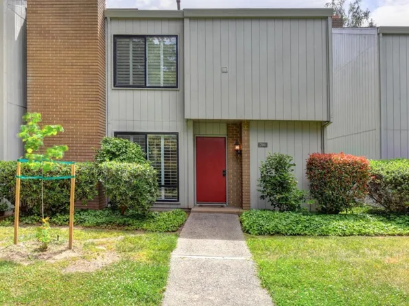 704 Elmhurst Cir, Sacramento, CA 95825