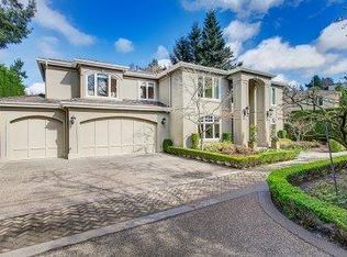8224 NE 8th St, Medina, WA 98039