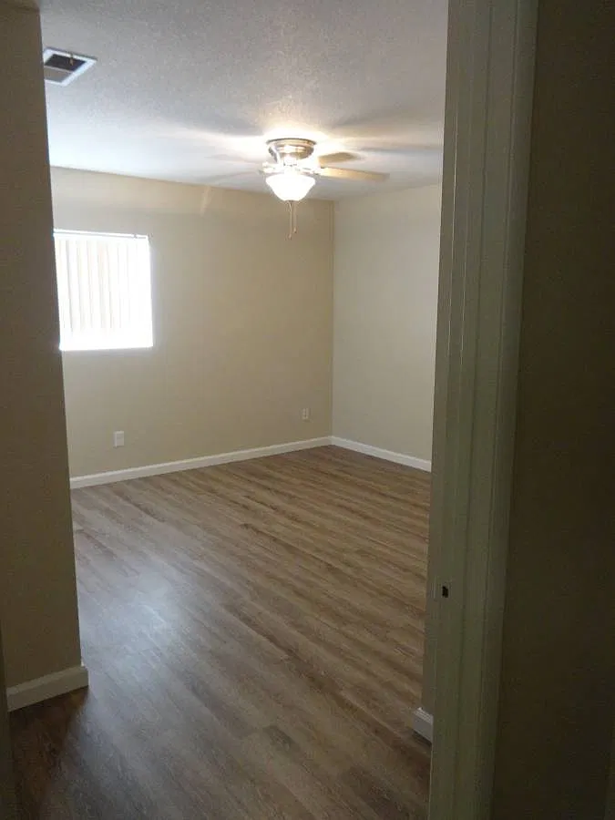 2 bed, 978 sqft, $2,295 — Photo 2