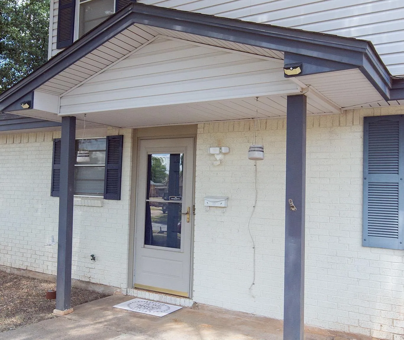 3 bed, 2.0 bath, 1488 sqft, $1,900 — Photo 3