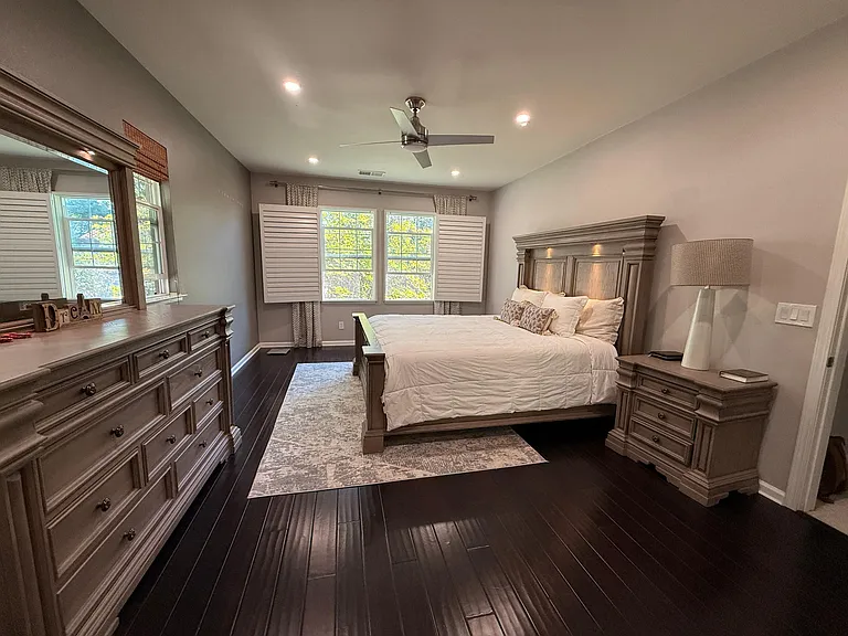 33 W Clarissa Ln — Photo 9