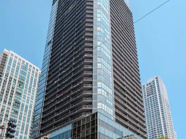 10 E Ontario St APT 1208, Chicago, IL 60611