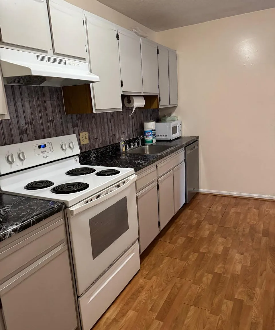 200 Manville Hill Rd — Photo 3