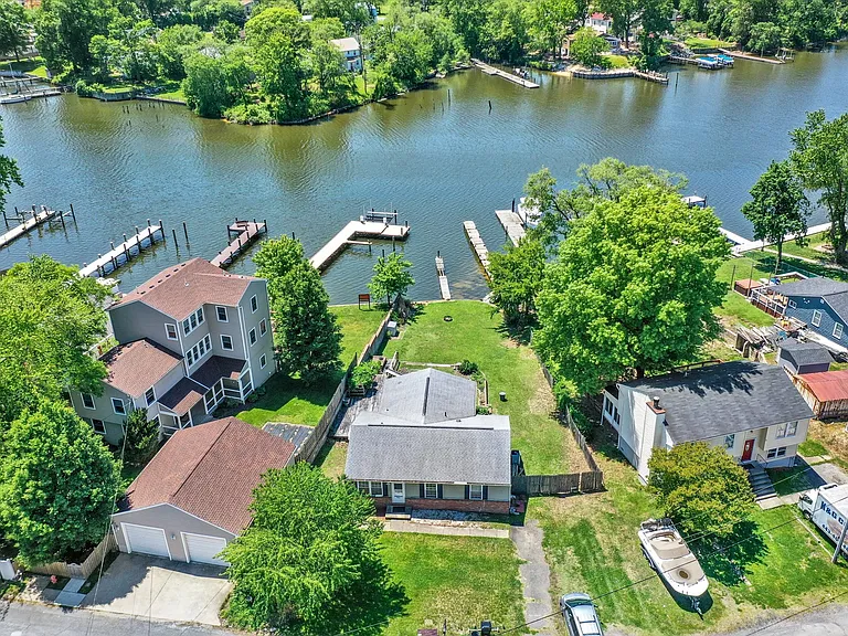 8027 Shore Rd — Photo 42