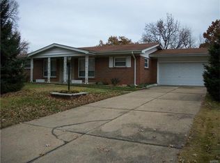 6140 Rocket Dr, Florissant, MO 63033