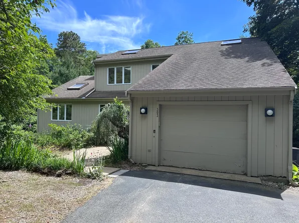 303 Turtleback Rd, Marstons Mills, MA 02648