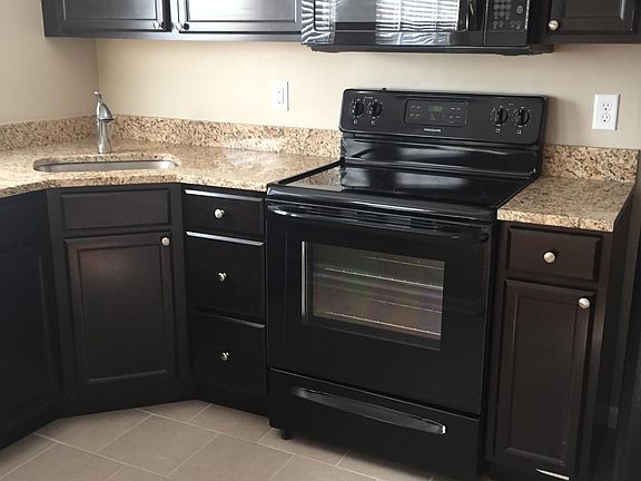 5th image of 5931 Nagel Ave #2