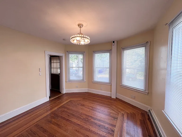 83 Vinton St — Photo 31