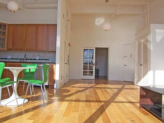 4th image of 300 Communipaw Ave APT 138