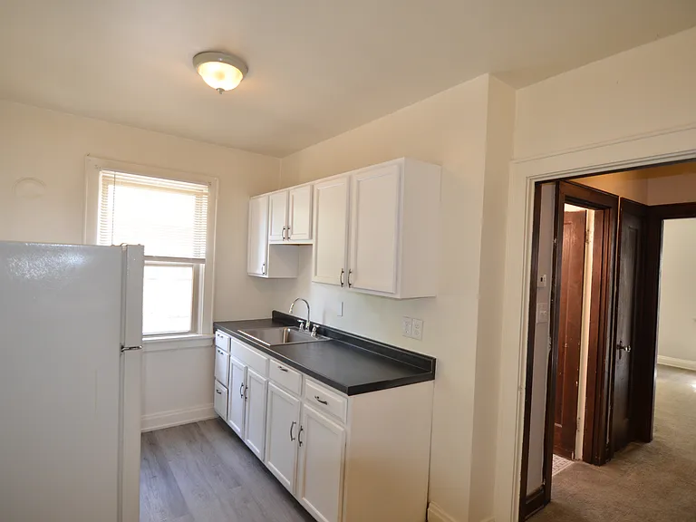 6619 Bantry Ave — Photo 9