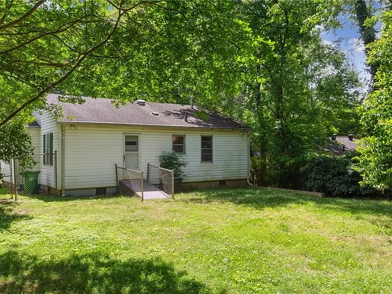 1682 Bridgeport Dr — Photo 19