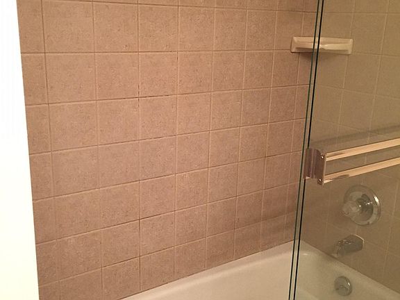 4th image of 4919 Farnam St #17-2C