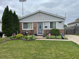 30787 Normal St, Roseville, MI 48066