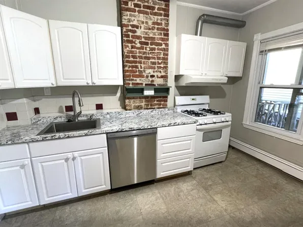 208 River St, Cambridge, MA 02139