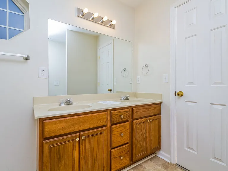 608 Birchbrook Ct — Photo 11