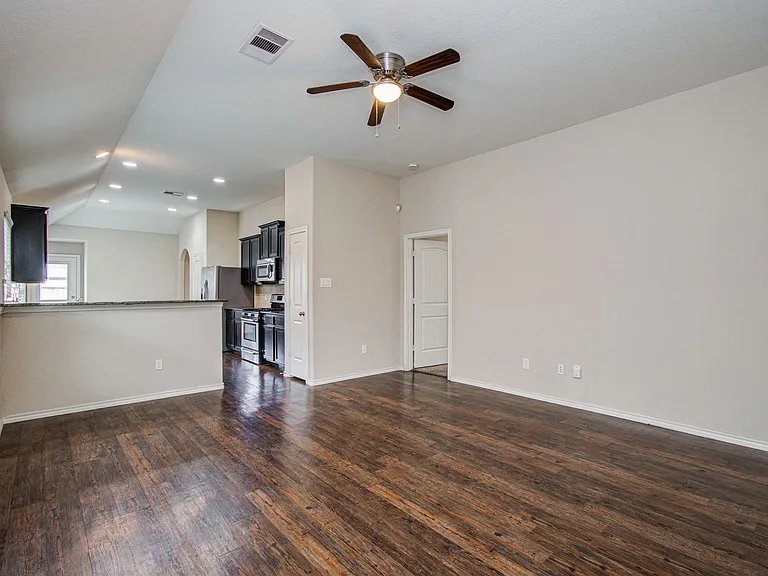 1418 Spencer Glen Ln — Photo 4