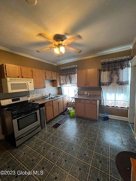 2nd image of 1619 Rugby Road