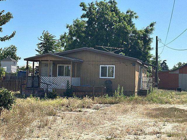 2nd image of 250 Davis St