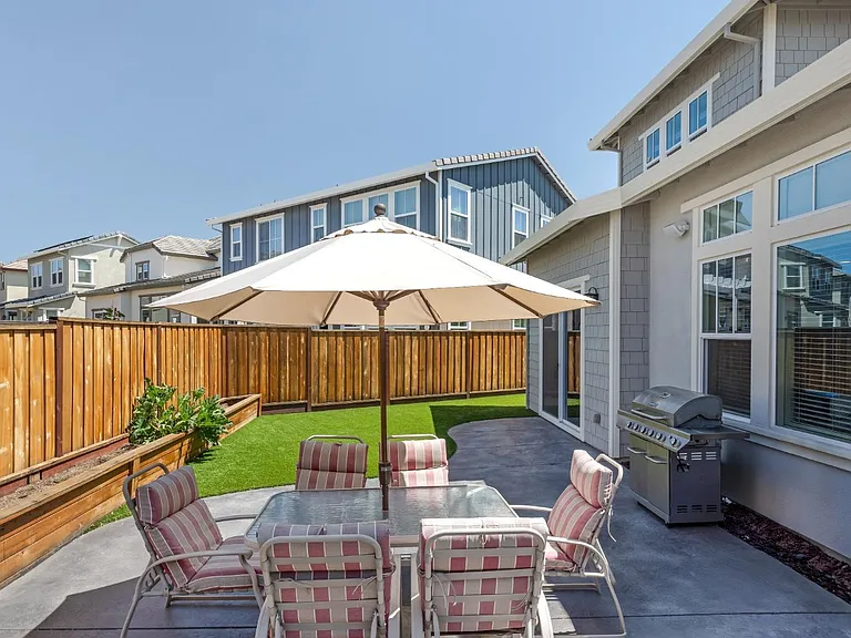 1429 Brody Bird Ln — Photo 11