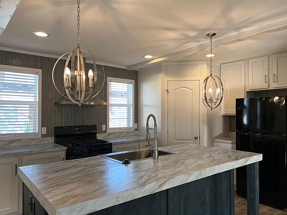 2nd image of 254 Spruce Ave #254