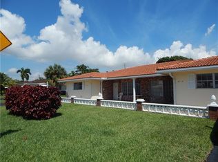 2719 NE 32nd St, Fort Lauderdale, FL 33306