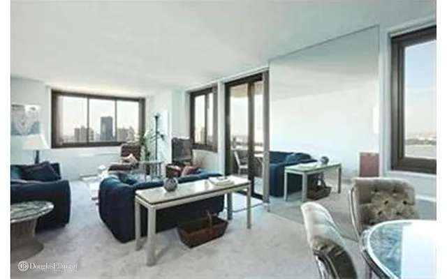 Rented by Douglas Elliman | media 26